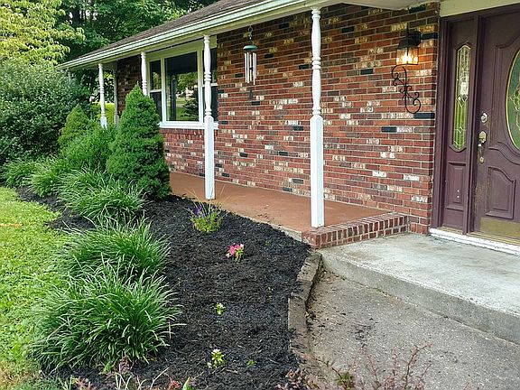 3rd image of 102 Judys Ln
