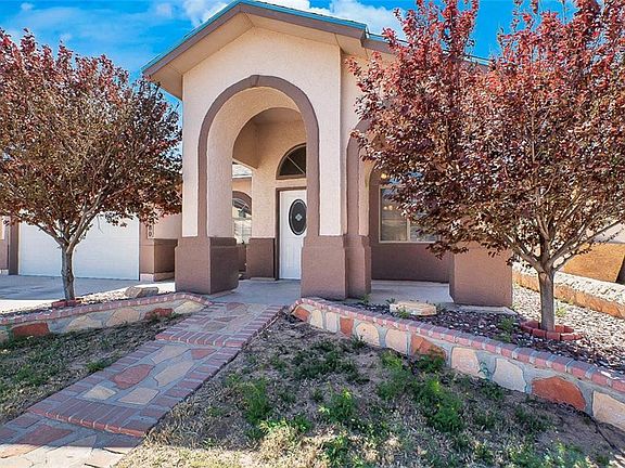 3rd image of 13780 Paseo Las Nubes Dr