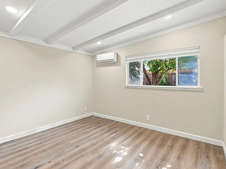 1398 McPherson St — Photo 19