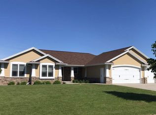 3586 Crocus Dr, De Pere, WI 54115
