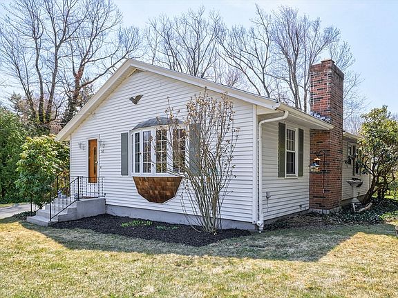 3rd image of 55 Pepper Rd