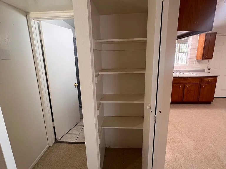 3659 E Ellington Pl — Photo 2