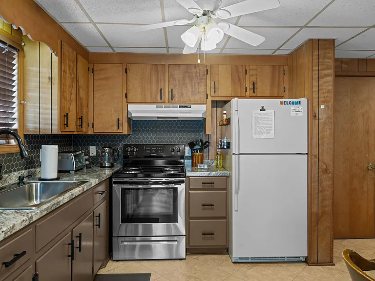949 S Bay Dr — Photo 13
