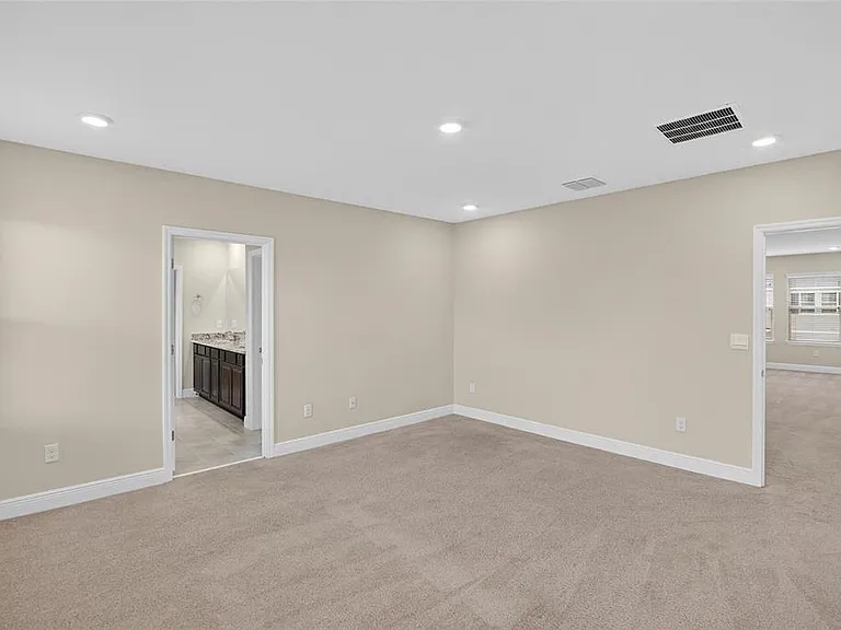 2546 Warren Acres Blvd — Photo 41