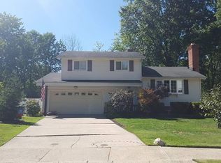 1632 Luanna Dr, Eastlake, OH 44095