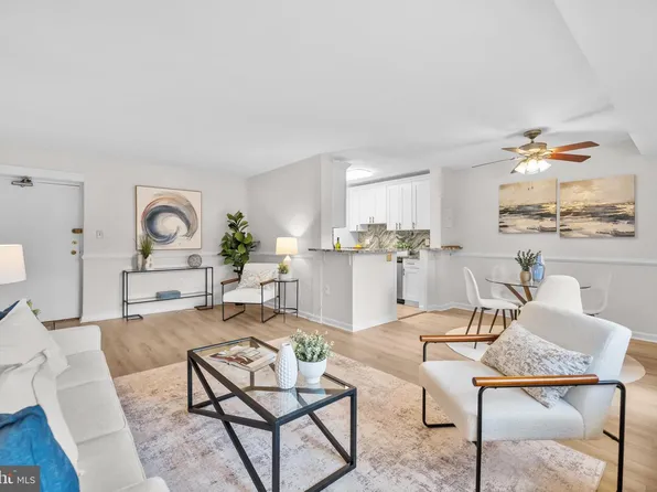 3601 5th St S APT 105, Arlington, VA 22204