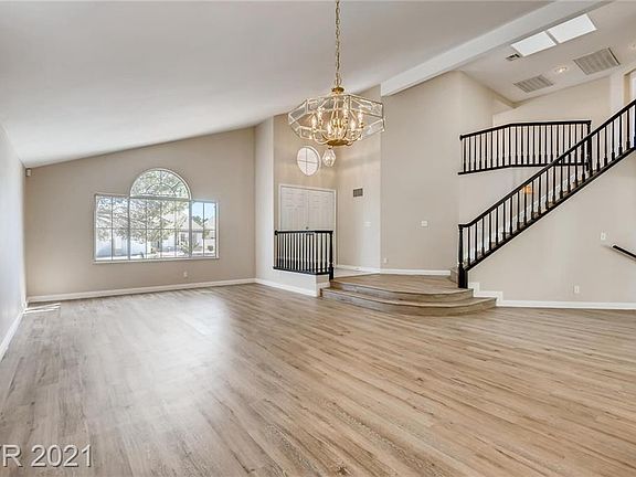 5th image of 7633 Cozyloft Dr