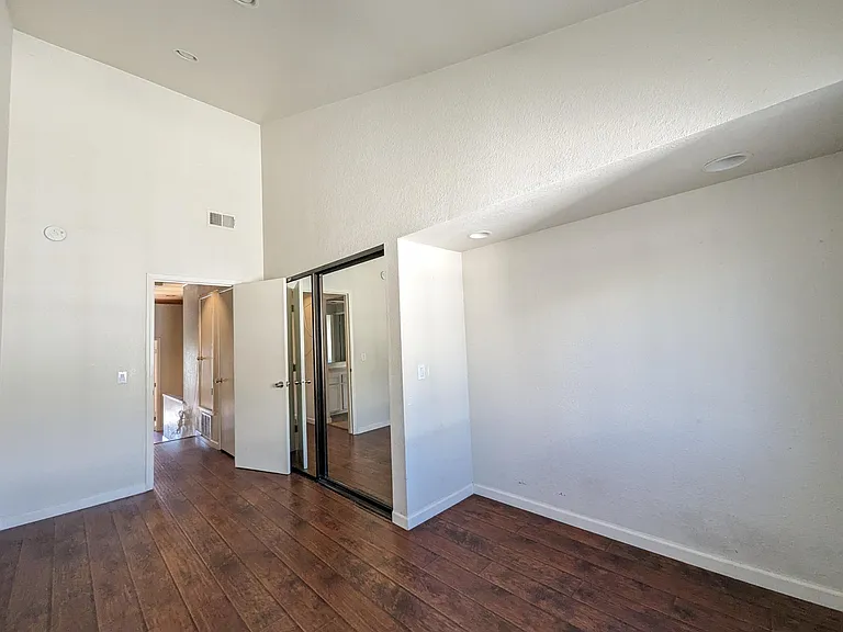 4058 Mahaila Ave #F — Photo 26