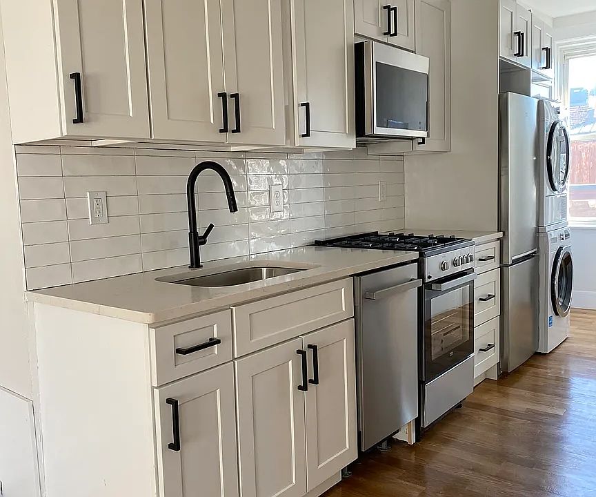1st image of 152 Salem St #3A