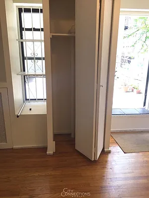 Rented by City Connections Realty | media 29