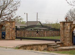 703 N 5th St, Jarrell, TX 76537