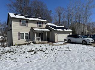 903 Ridgeway Cir, Fredonia, WI 53021