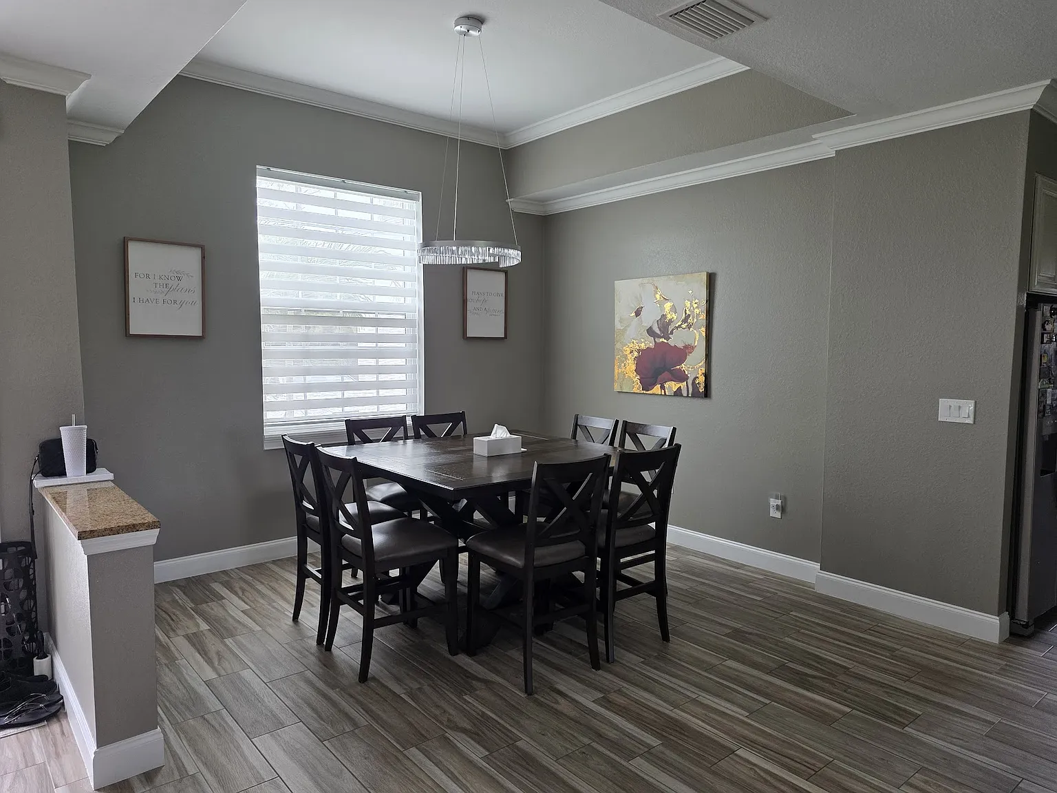 4 bed, 2319 sqft, $2,500 — Photo 3