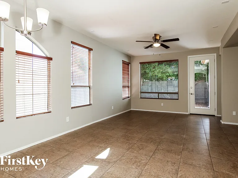 1848 E Dunbar Dr — Photo 3
