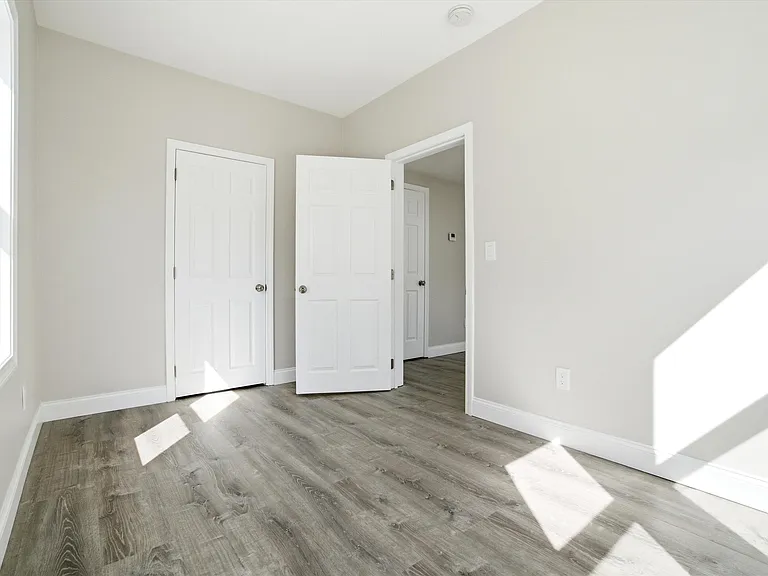 254 Auburn St #1 — Photo 7