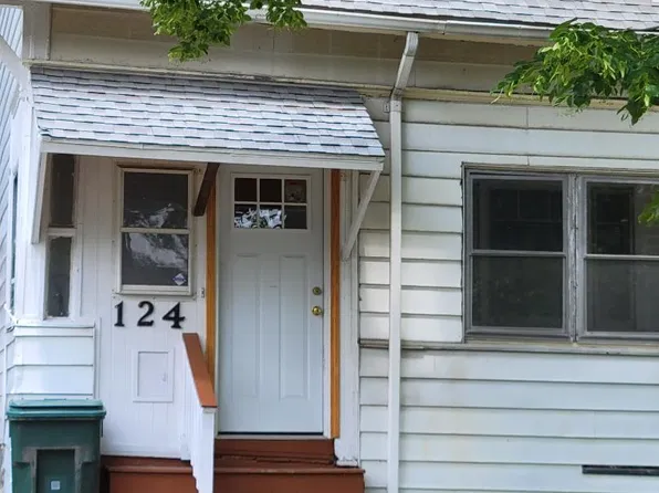 124 Rosemary Dr, Rochester, NY 14621