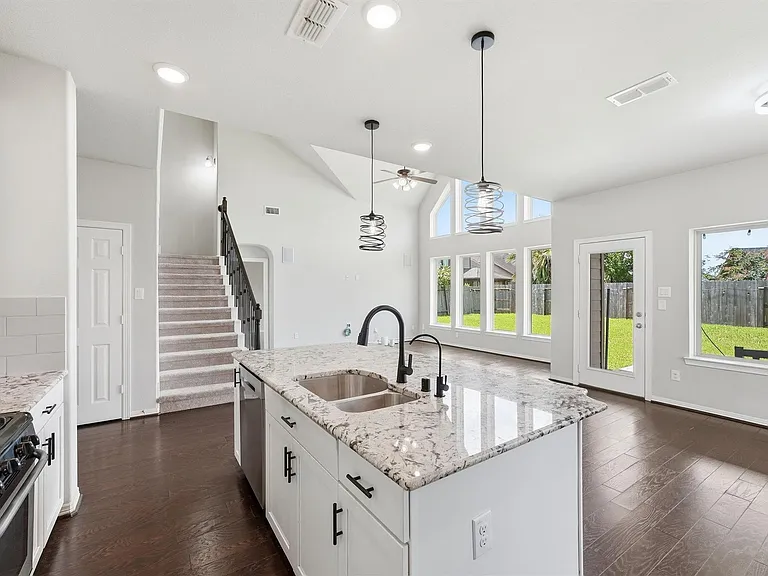 2994 Vintage Park Ln — Photo 8