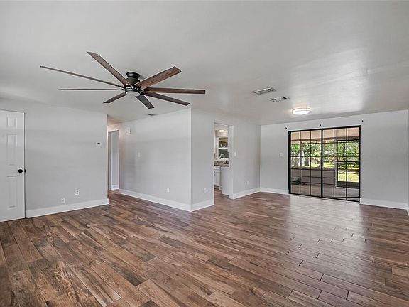 4th image of 2201 CAMELLIA DRIVE