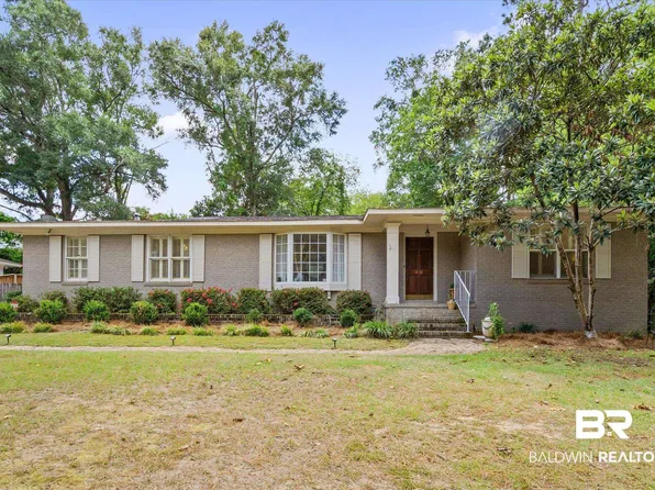 4151 Carmel Dr N, Mobile, AL 36608