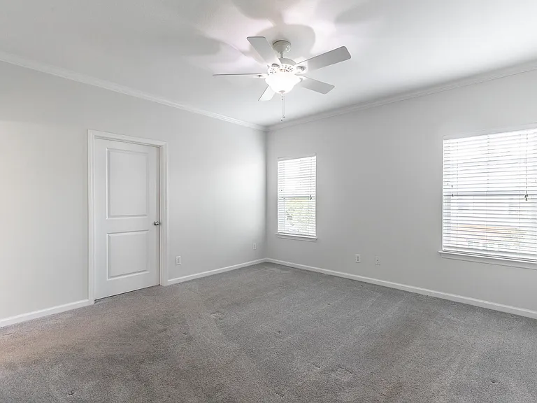 2105 Regency Ct — Photo 21