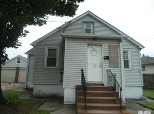 661 Straight Path, West Babylon, NY 11704