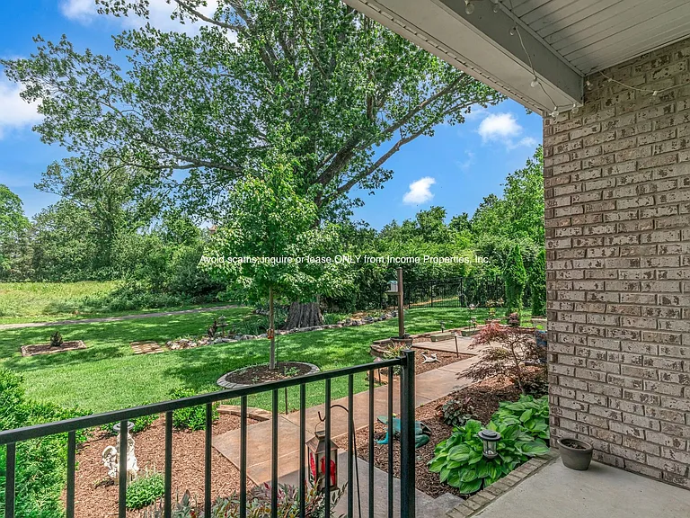 4937 Riverbank Dr — Photo 38