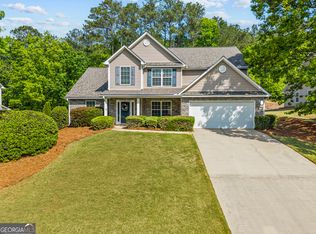 3129 Oak Ridge Ln, Loganville, GA 30052