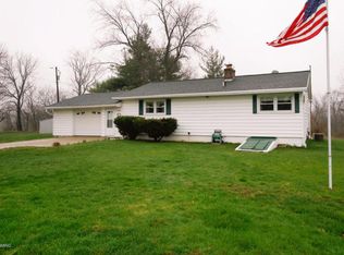 8294 Kingsbury Rd, Delton, MI 49046