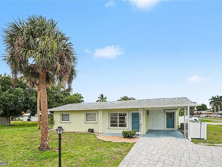 5403 Baylor Ln — Photo 2