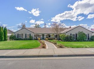 2814 Yvonne Rd, Medford, OR 97504