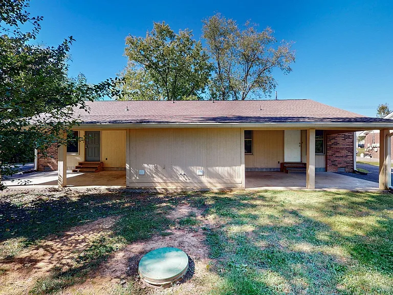 8614 Burleson Ln — Photo 31