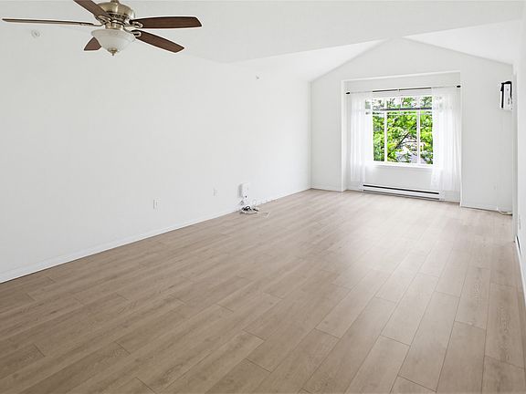 5th image of 120 Vernon Ave #409