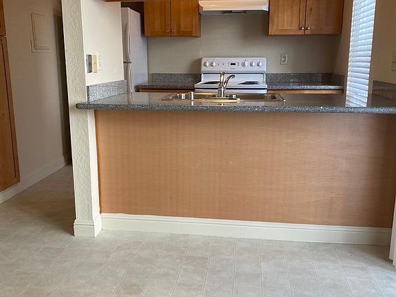 4th image of 879 Palomino Dr