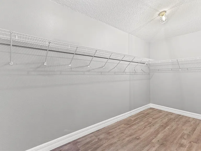 9307 Poplar Creek Ct — Photo 38