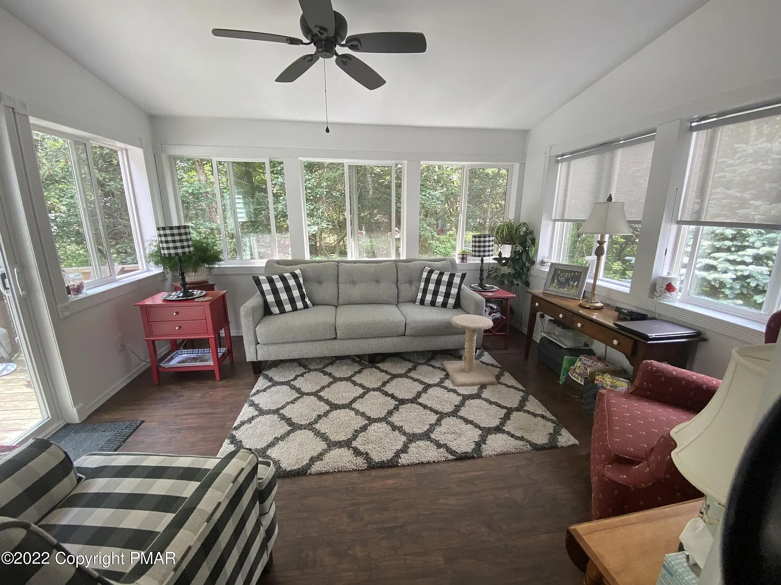 617 Scenic Dr photo 1