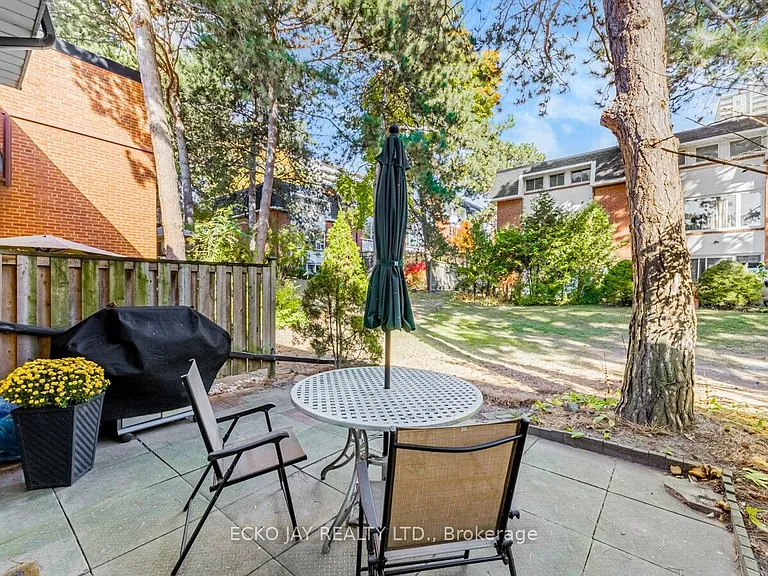 90 George Henry Blvd #17 — Photo 32