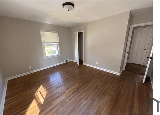 16204 Walden Ave — Photo 6