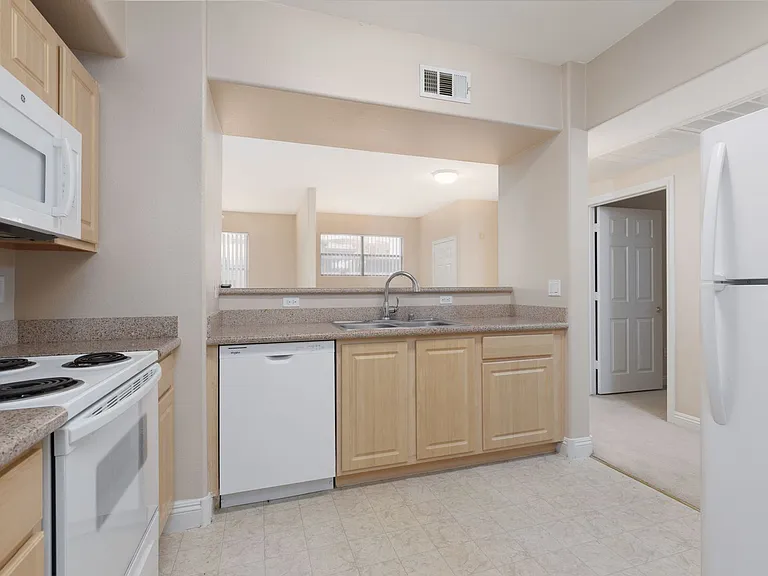 8000 W Badura Ave #1121 — Photo 11