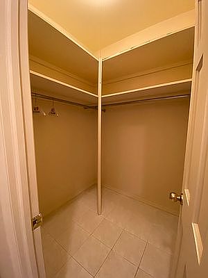 5th image of 572 Leonard St #2