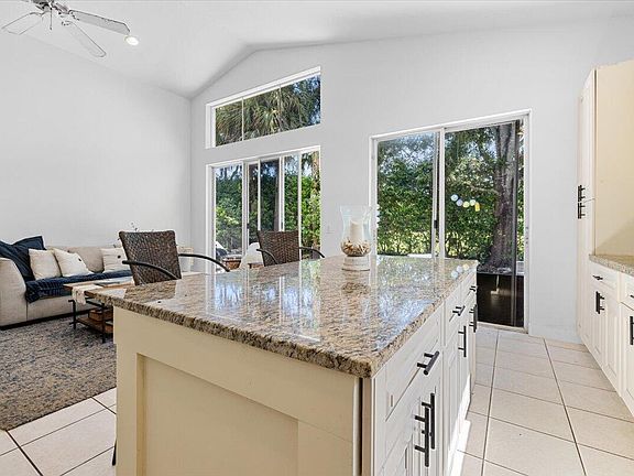 3rd image of 4841 N CLASSICAL Boulevard