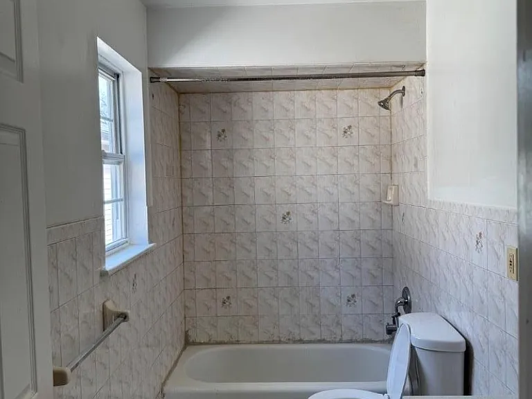 39-41 Hedden Ter — Photo 14