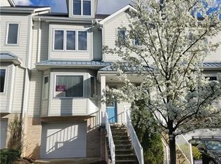 115 Saint Charles Ct, Pittsburgh, PA