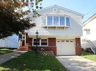 290 Ridgewood Ave, Staten Island, NY 10312