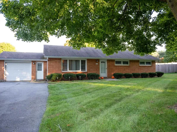 537 E 7th St, Burlington, IN 46915