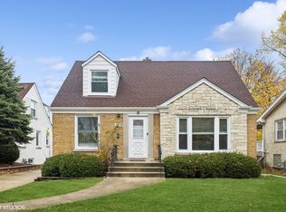 166 Northgate Rd, Riverside, IL 60546