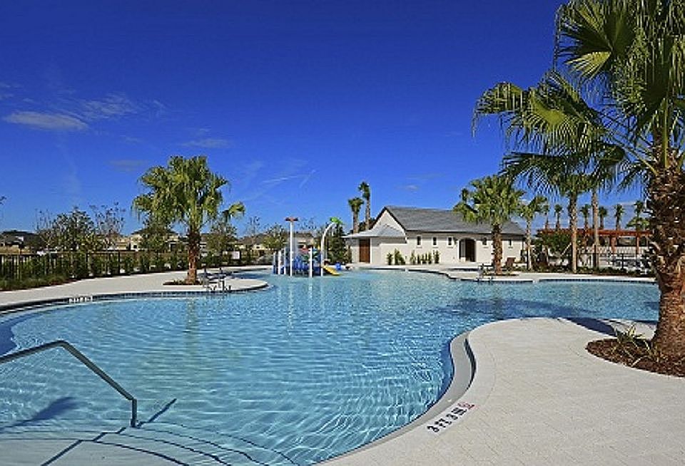 RESORT STYLE POOL