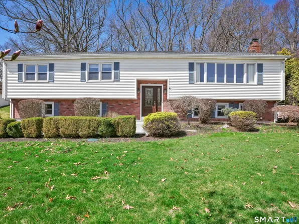 548 Howellton Road, Orange, CT 06477