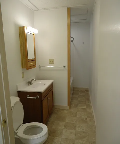 218 N Center St #A — Photo 5