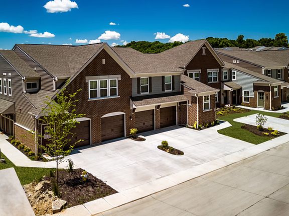 2nd image of 586 Station Dr