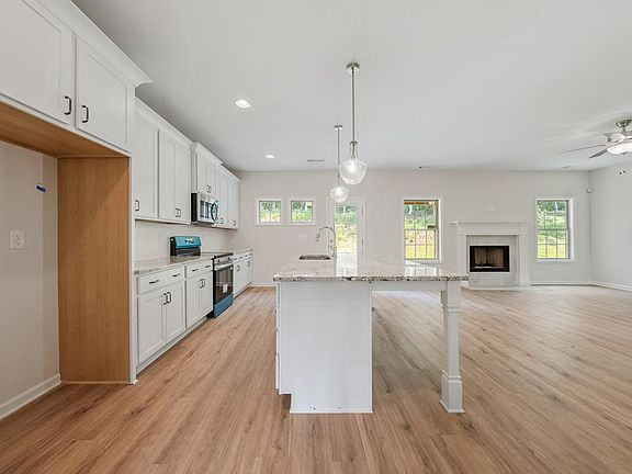7th image of this home